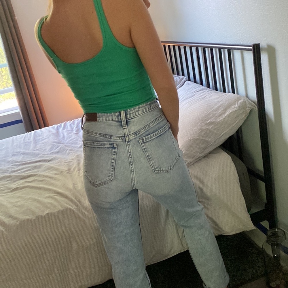 A&F Green Ribbed Racer Back Tank Top! - Picture 4 of 11